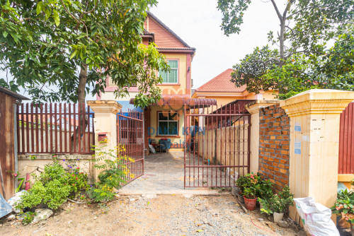 5 Bedrooms House for Rent in Siem Reap-Svay Dangkum