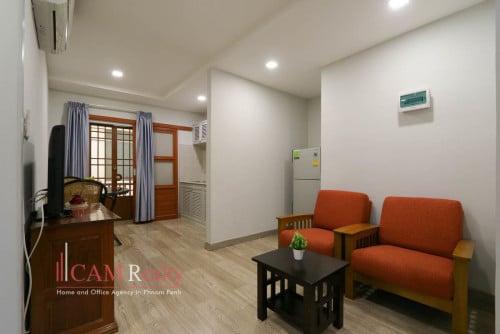 BKK1 area| 1 bedroom serviced apartment for rent| Private balcony