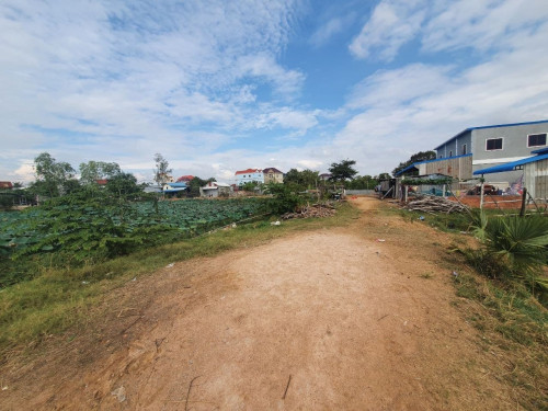 ដីសម្រាប់លក់ទីតាំងក្ន្ងងក្រុងតំបន់កំពុងមានការអភិវឌ្ឍន៍ខ្លាំង