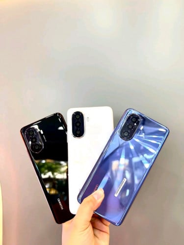 Huawei​ Y70ថ្មី តំលៃពិសេស