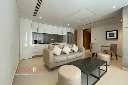 Daun Penh area| Luxurious 1 bedroom serviced apartment for rent| Rooftop Pool and Gym