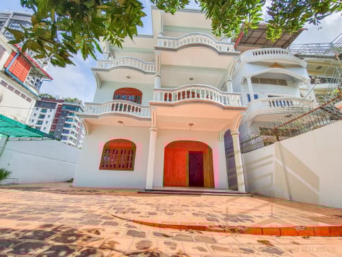 6 Bedrooms villa for rent in Chamkar Mon Area