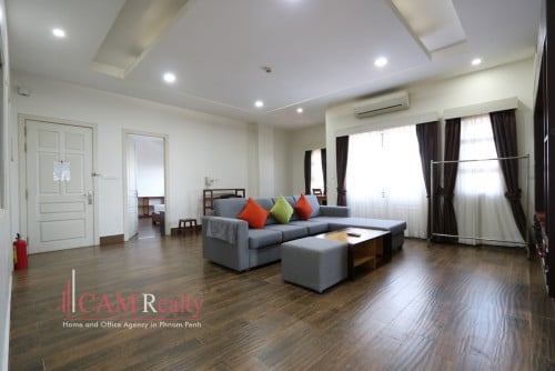 Toul Kok area| 3 bedrooms serviced apartment for rent with Gym