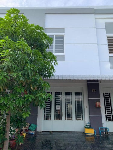 ផ្ទះលក់បន្ទាន់ បុរីពិភពថ្មីកំបូល២