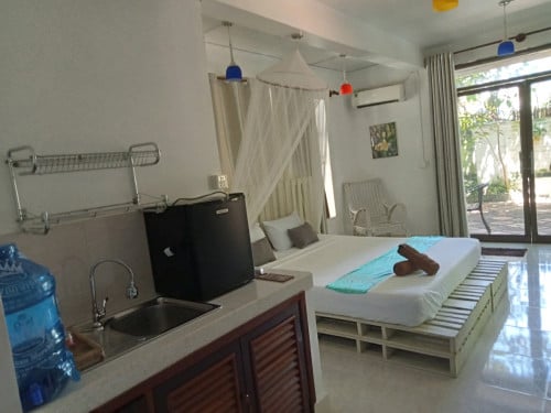 ម៉ាណូហា វីឡា Manoha Villa