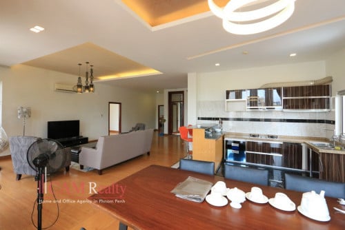 Western style penthouse 3 bedrooms serviced apartment for rent | Pool, gym, steam & sauna