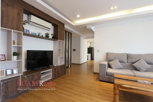 Penthouse duplex 3 bedrooms serviced apartment for rent in BKK1 area