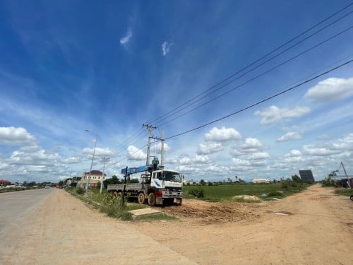 Corner land road 30m & 25m Grand Phnom Penh, Borey Arata, AEON2  8Xm x 8XM1500$/m2