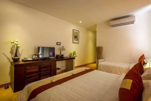 Modern Boutique Hotel For Rent Near Independent Monument, 12 Rooms, 6,000$/M, Have Furniture, Pool
