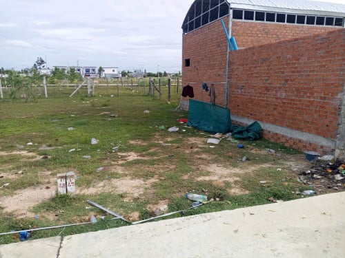 ដីលក់បន្ទាន់ នៅជាប់ភ្នំពេញខណ្ឌកំបូល សង្កាត់ឪឡោរ ស្រុកអង្គស្នួល ឃុំសំរោងលើ ភូមិត្រពាំងអណ្ដូង