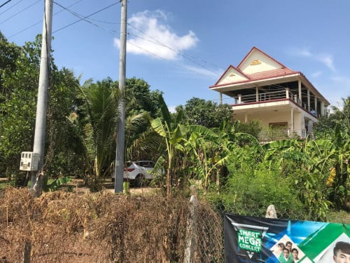 ផ្ទះនិងដីលក់នៅអ្នកលឿង (ខេត្តព្រៃវែង)