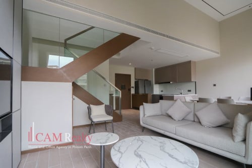 Daun Penh area| 3 bedrooms loft deluxe serviced apartment for rent| Swimming pool and Gym