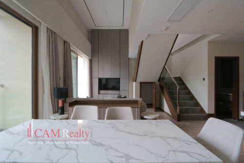 Daun Penh area| 3 bedrooms loft deluxe serviced apartment for rent| Swimming pool and Gym