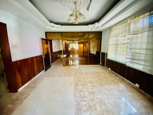 Villa For Rent Near Independent Monument, LS: 16m x 24,5m, HS: 14m x 19m, 07 Beds Plus,  Per Month