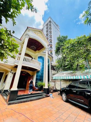 Villa For Rent In Beoung Keng Kang 1, 06 Beds, 7,500$, Near Independent Monument