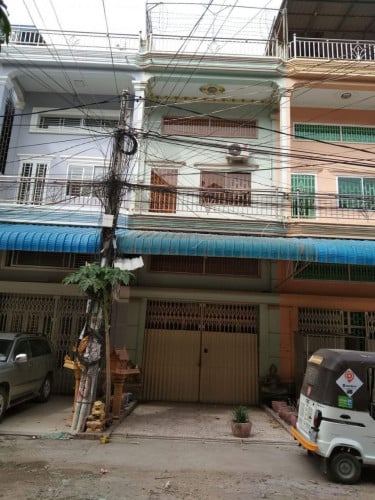 Flat House for Sale In front of Phnom Penh Airport