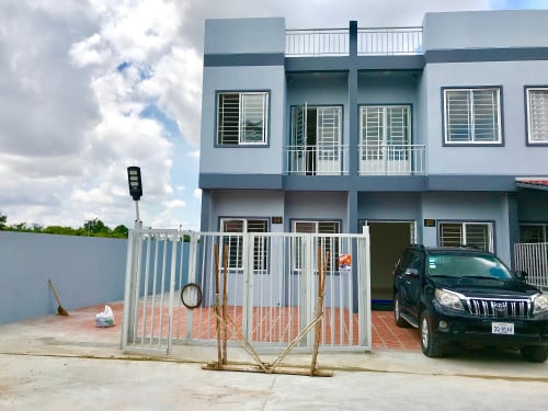 ផ្ទះលក់ (បឹងតាមោក)