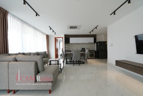 3 bedrooms serviced apartment for rent in BKK1
