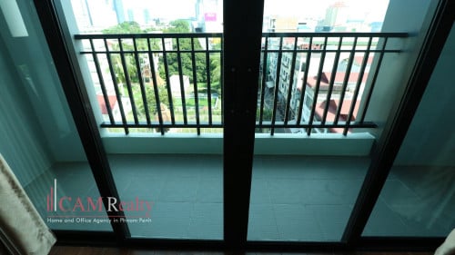 2 bedrooms serviced apartment for rent Tonle Bassak area - Phnom Penh