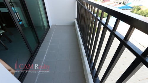 2 bedrooms serviced apartment for rent Tonle Bassak area - Phnom Penh