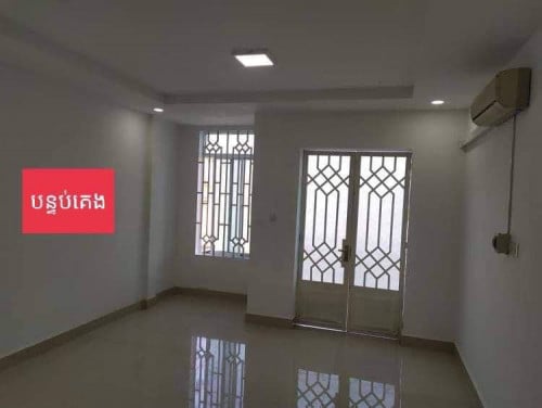 🏠🌟 ផ្ទះលក់បន្ទាន់នៅថ្មី ថែមប្លង់រឹង