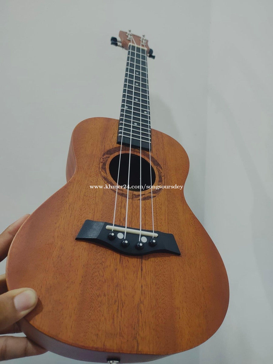Ukulele 23inches New unboxing Price 40.00 in Phnom Penh, Cambodia
