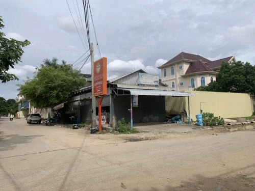 ឃ្លាំងសំរាប់ជួល7ម*23ម កែង ពេទ្យសែនសុខ