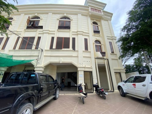 Shophouse for sale in Phnom Penh Thmey near Aeon2