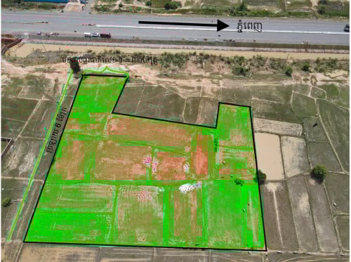 ដីលក់ចន្លោះ ផ្សារត្រាច នឹង ឧត្តុង លើផ្លូវជាតិលេខ 5 កែងនឹងផ្លូវលំ 6ម៉ែត្រ