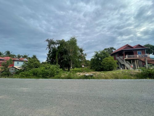 ដីសម្រាប់លក់