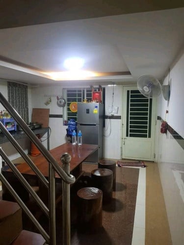 ផ្ទះល្វែងនៅបុរីម៉េងលី