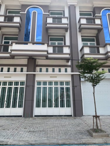 ផ្ទះល្វែងលក់នៅតំបន់OCICជ្រោយចង្វារ/连排别墅出售/Flat for Sale at OCIC/Property code:VBRE00732