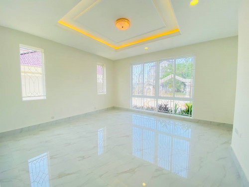 King A Big Villa For Rent At Peng Huoth Boeung Snou, Land: 52mx33m, 08 Beds, 10 Bathrooms, 16,000$
