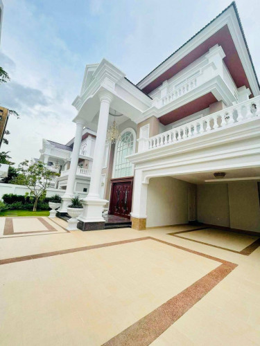 Prince Villa For Rent At Peng Huoth Boeung Snou, Have Furniture, 05 Beds, 7,500$