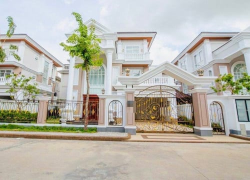 Prince Villa For Rent At Peng Huoth Boeung Snou, Have Furniture, 05 Beds, 7,500$