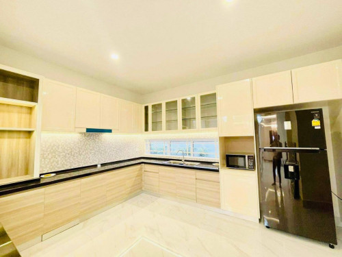 Prince Villa For Rent At Peng Huoth Boeung Snou, Have Furniture, 05 Beds, 7,500$