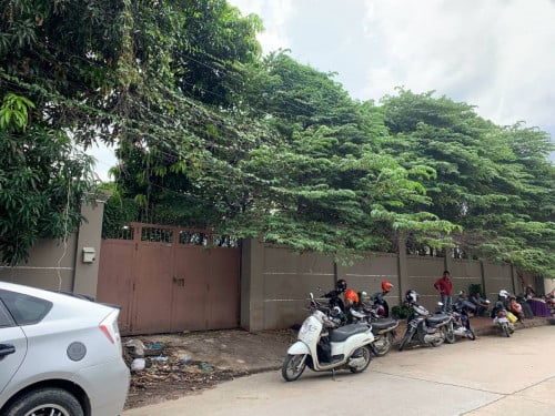 ដីសម្រាប់លក់ទំហំ(30x25)នៅភ្នំពេញថ្មី/Land for Sale/Property Code:VBRE689