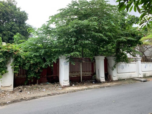 ដីសម្រាប់លក់ 地块出售, Land for Sale 100m from Monument, Property Code: VBRE00696