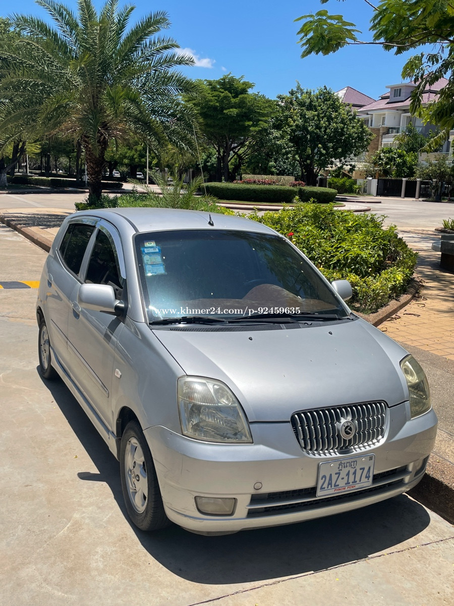 the car has a good body condition, the engine runs well, does not