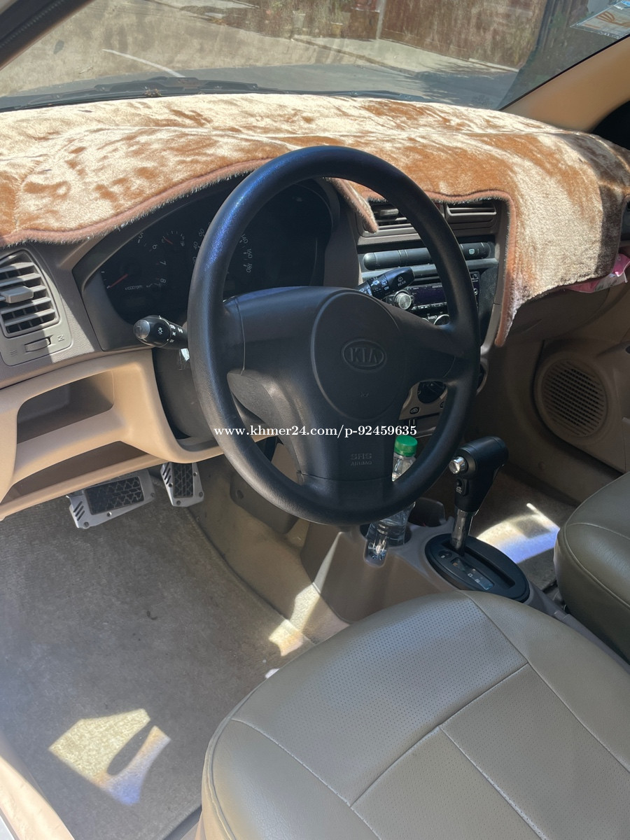 the car has a good body condition, the engine runs well, does not