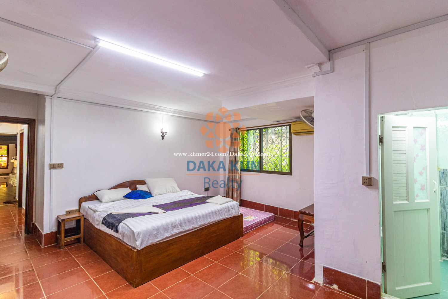 Commercial Space for Rent in Krong Siem ReapRiverside in Sla Kram