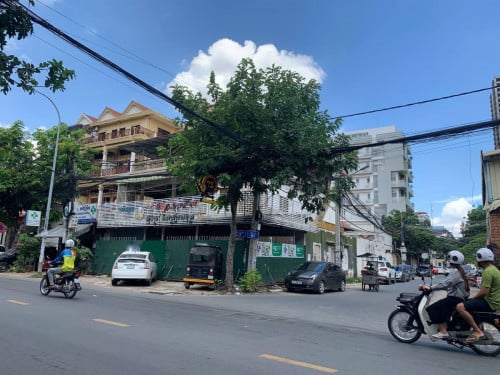 ផ្ទះល្វែងសម្រាប់ជួលនៅទួលទំពួងល្អសម្រាប់បើកហាង/Flat for Rent/Property Code:VBRE00606