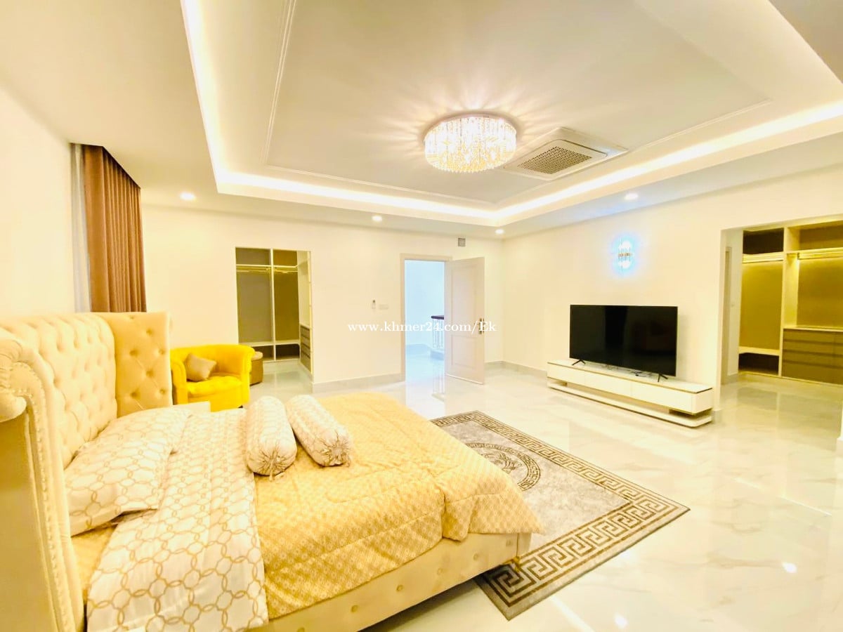 Queen Villa For Rent At Peng Huoth Beoung Snou, 05 Beds, Have Furniture