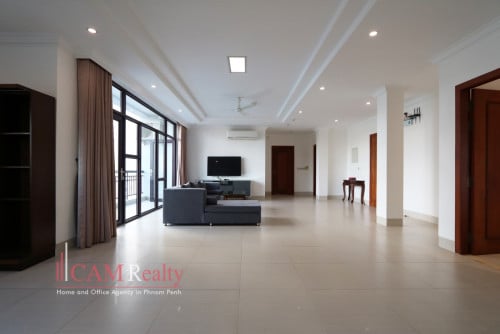 Russian market| Spacious 3 bedrooms serviced apartment for rent