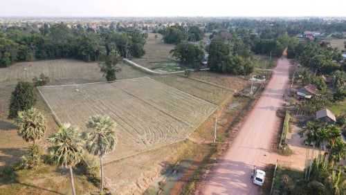 ដីខាងកើតក្រុងសៀមរាប