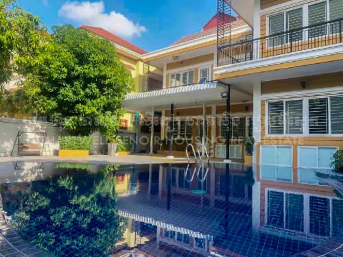 5 bedrooms Villa with swimming pool available for rent in Russian Market Area