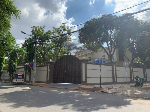 ផ្ទះវិឡាសម្រាប់ជួល ទីតាំងនៅទួលគោក/出租 Villa /for Rent located in Tuol Kouk, Property Code: VBRE00784