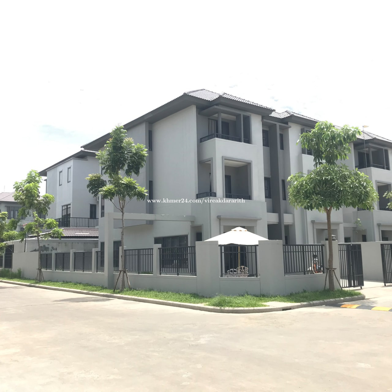 M Twin Villa For Rent Borey