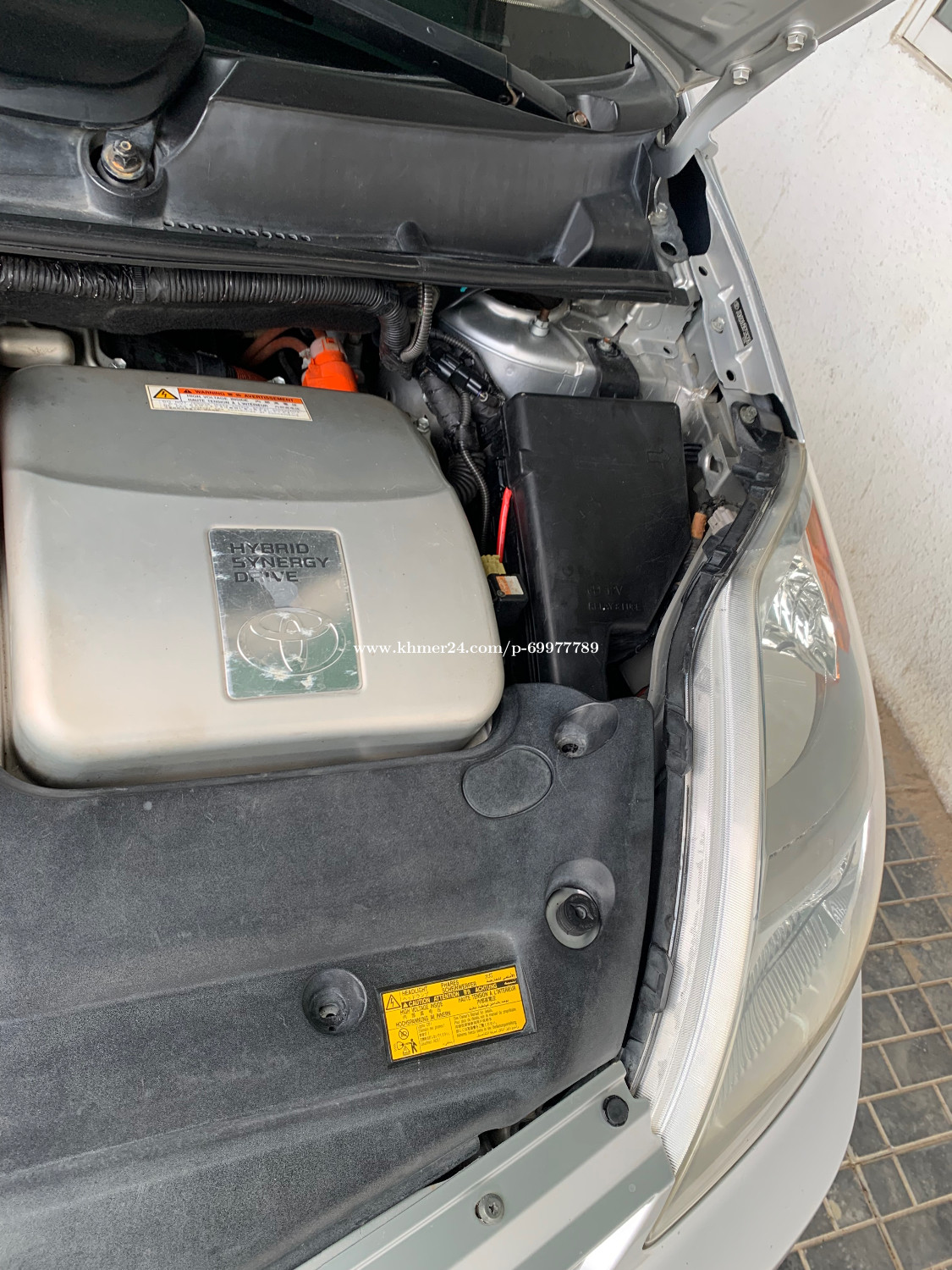 Prius 06 h/f ឡានស្អាតលេងហើយស្រាប់ ចង្កៀងគុជ កំរាល vip abs ថ្មី10300