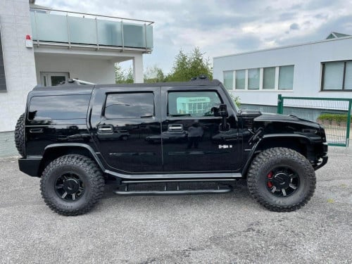 មានដំឡើងខ្លុប Hummer H2